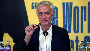 Mourinho dünya yıldızını veto etti