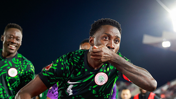 Wilfred Ndidi döndü