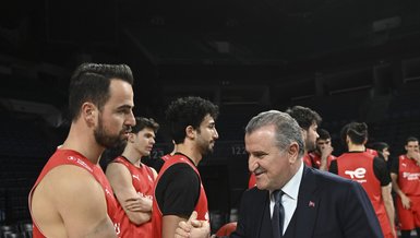 Gençlik ve Spor Bakanı Dr. Osman Aşkın Bak'tan A Milli Erkek Basketbol Takımı’na destek