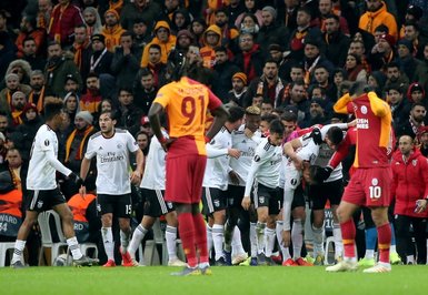 Galatasaray’ın yıldızı UEFA Avrupa Ligi’nde haftanın kadrosuna seçildi