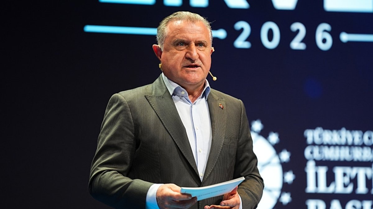 Bakan Bak’tan Galatasaray Başkanı Dursun Özbek’e için tebrik mesajı!