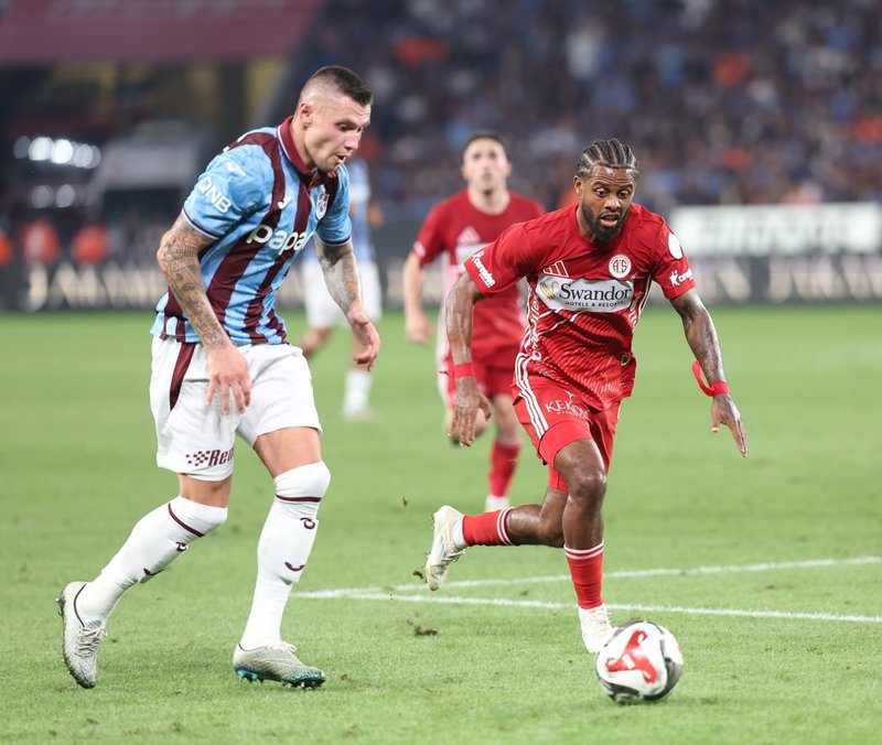 antalyaspor-trabzonspor-maci-ne-zaman-saat-kacta-ve-hangi-kanalda-1769755186784.jpg
