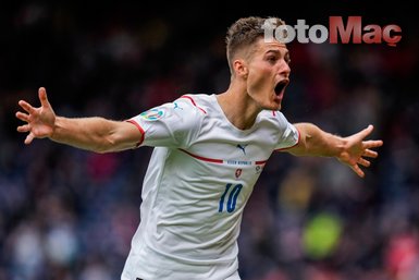 Son dakika spor haberi: EURO 2020’ye damga vuran gol! Patrik Schick orta sahadan attı