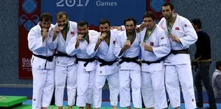 Azerbaycan’da zirveye çıktık