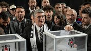 Serdal Adalı yeniden başkan!