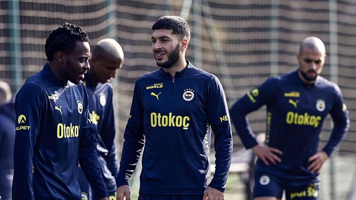 Fenerbahçe'de hataya yer yok! İşte Jose Mourinho'nun Çaykur Rizespor maçı 11'i Fenerbahçe'de hataya yer yok! İşte Jose Mourinho'nun Çaykur Rizespor maçı 11'i