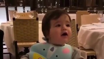 Ünlü futbolcu Arda Turan ve oğlu Hamza Arda'nın eğlenceli anları!