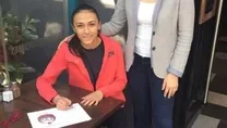 Simge 2 yıl daha Eczacıbaşı’da