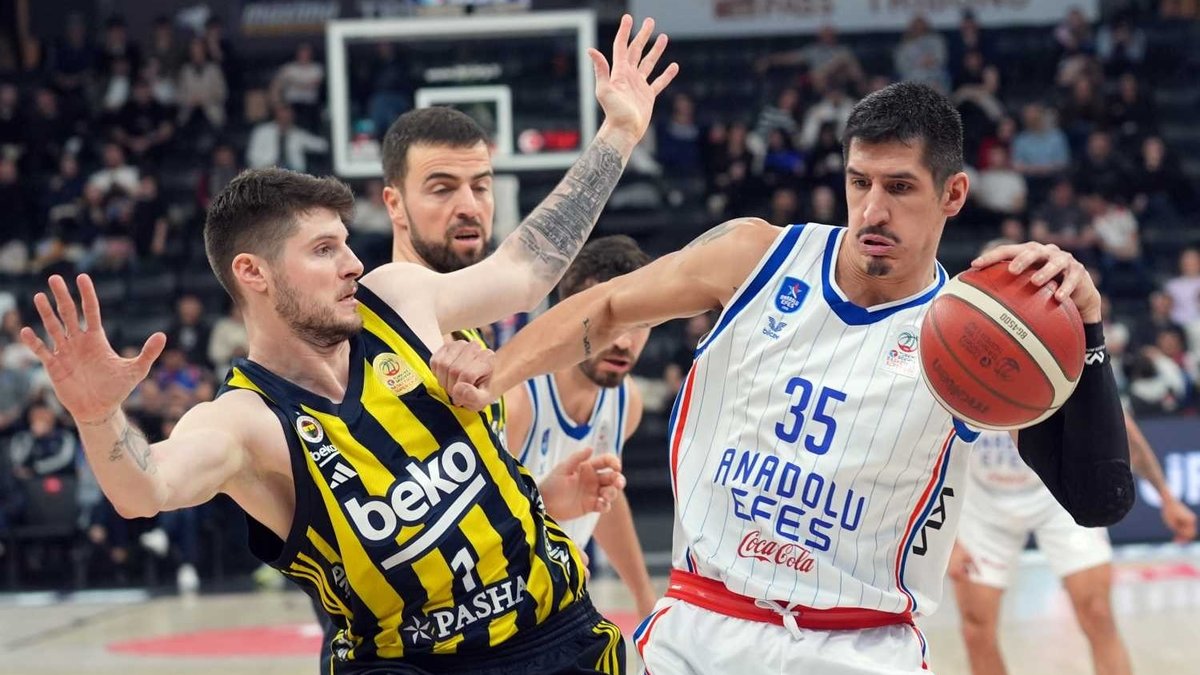 Bir sezon daha Fener'de Bir sezon daha Fener'de