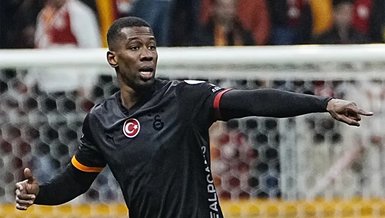Carlos Cuesta’dan 1.5 yıllık anlaşma