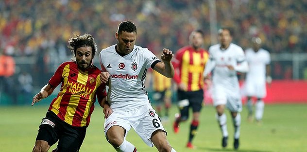 Halil Akbunar'dan Göztepe'ye 3 yıllık imza
