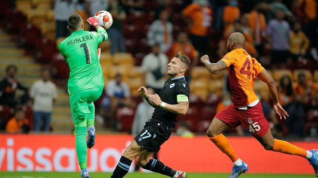 Fernando Muslera Galatasaray Lazio maçında korkuttu