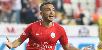 Antalyaspor’da Mevlüt Erdinç fırtınası