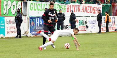 Amed Sportif 2 futbolcuyla anlaştı