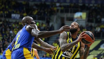 Fenerbahçe - Maccabi Fox maçından kareler...