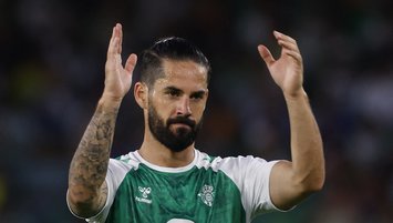 Isco renews his contract with Real Betis