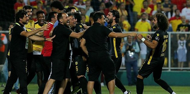İzmir’de olay VAR!