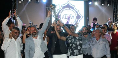 Şampiyonların gecesi İzmir'i aydınlattı