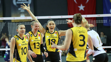 MAÇ SONUCU VakıfBank 3-1 Fenerbahçe Opet