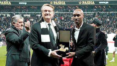 Beşiktaş'tan Quaresma ve Atiba'ya teşekkür plaketi!