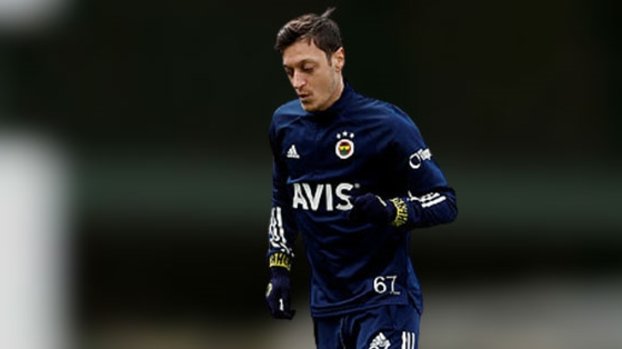 Fenerbahçe'ye Başakşehir maçı öncesi çifte müjde! Mesut Özil ve Nazım Sangare... #