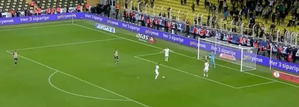Son dakika spor haberi: Giresunsporlu futbolculardan maç sonu Cüneyt Çakır'a tepki! - 2