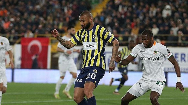 Pedro yokları oynadı