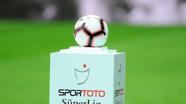Beşiktaş evinde Adana Demirspor'a direnemedi! İşte güncel puan durumu