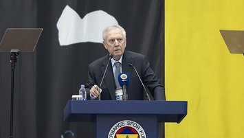 Gözler Aziz Yıldırım’da