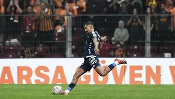 Demirbay'dan G.Saray taraftarına: Canları sağ olsun!