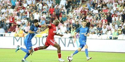 Kasımpaşa deplasmanda Demir Grup Sivasspor'u 3-0 mağlup etti
