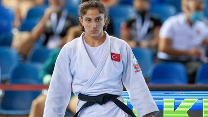 Dünya Gençler Judo Şampiyonası’nda kadınlar 57 kiloda Özlem Yıldız altın madalya kazandı