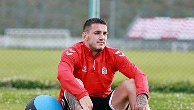 Sivasspor'da Rey Manaj şoku! Kamptan ayrıldı