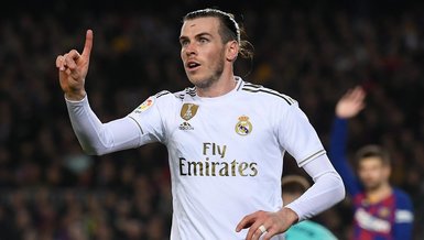 Bale imzayı atıyor