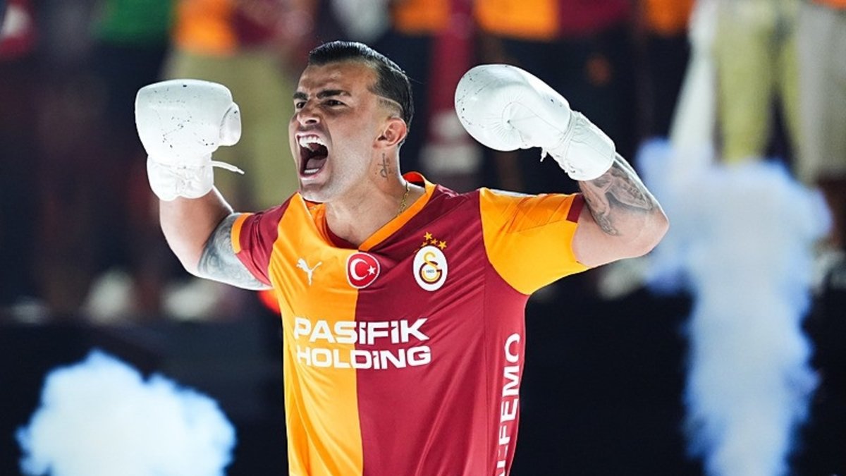Galatasaray'ın en istikrarlısı Abdülkerim Bardakcı oldu!