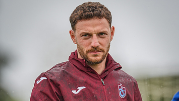 Mustafa öne çıkıyor