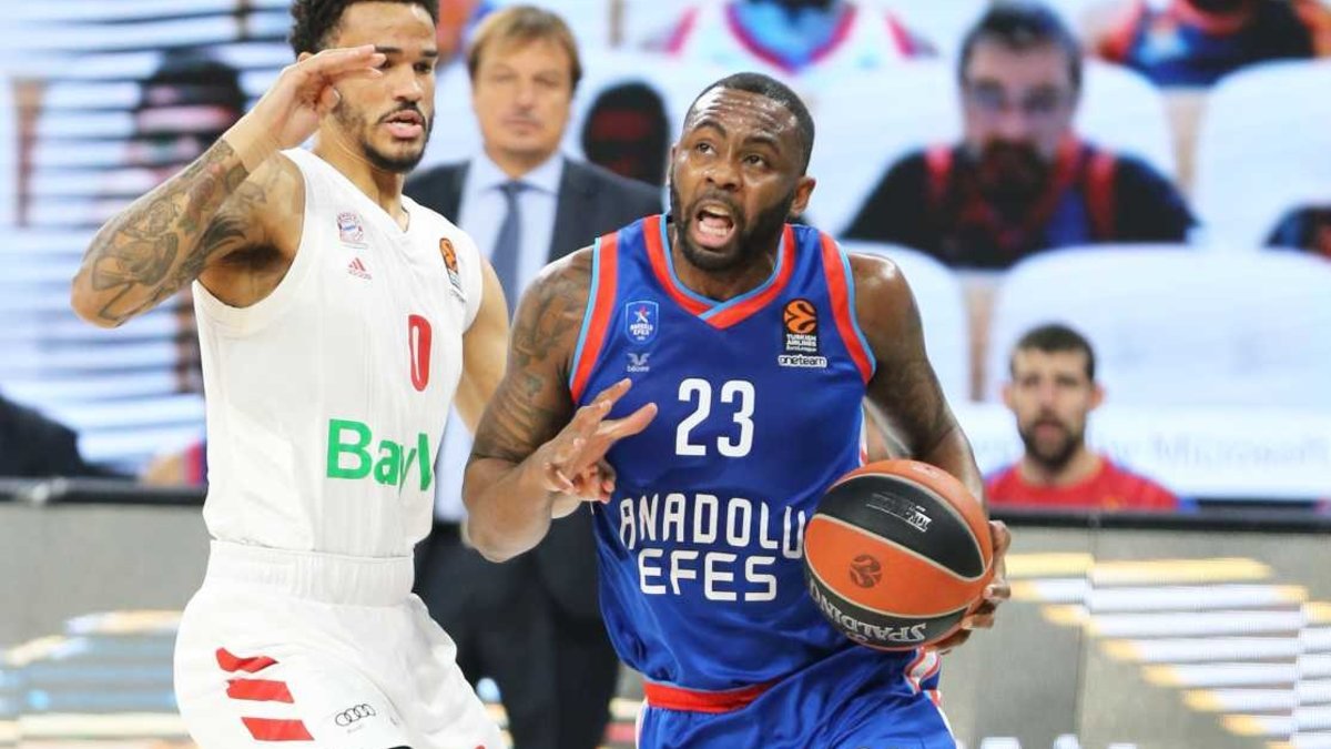Anadolu Efes, Alman basketbolcu Nick Weiler-Babb'e veda etti