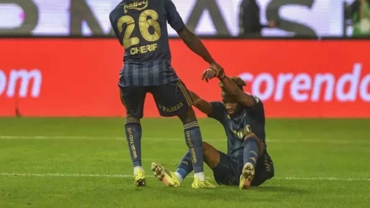 Ligde son 2 maçta berabere kalan Fenerbahçe zirvenin 4 puan uzağında kaldı!