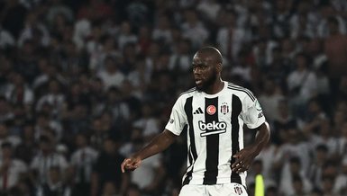 Onana el üstünde