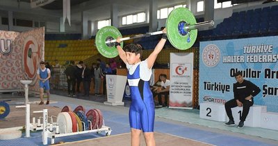 Halter Gençler B Türkiye Şampiyonası başladı