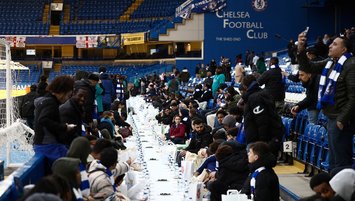 Chelsea'nin stadı Stamford Bridge'te iftar verildi!
