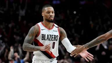 Damian Lillard coştu bir kere