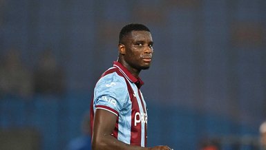 Onuachu sahne alıyor