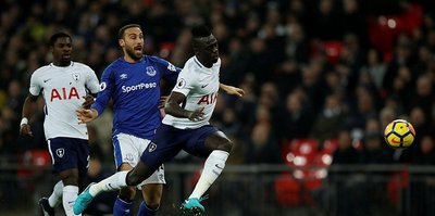 Cenk Tosun'un ilk maçında Everton kaybetti