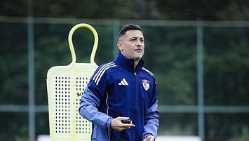 Mirel Radoi siftah peşinde