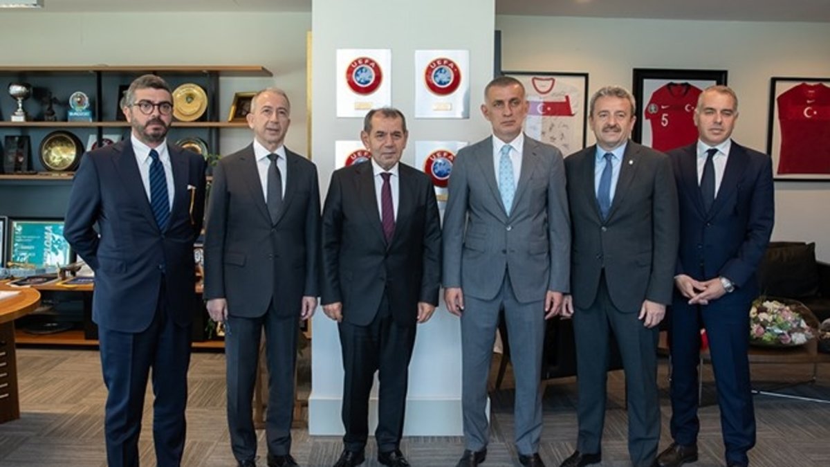 Galatasaray'dan Fenerbahçe derbisi öncesi TFF'ye çıkarma! Somut adımlar atılıyor Galatasaray'dan Fenerbahçe derbisi öncesi TFF'ye çıkarma! Somut adımlar atılıyor