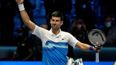 Novak Djokovic sezon sonu finallerine galibiyetle başladı