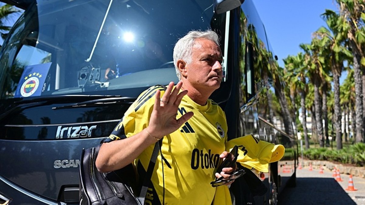 TRANSFER HABERİ: Süper Lig'in yeni ekibi Fenerbahçeli o ismin peşinde! Resmi teklif yapacaklar TRANSFER HABERİ: Süper Lig'in yeni ekibi Fenerbahçeli o ismin peşinde! Resmi teklif yapacaklar