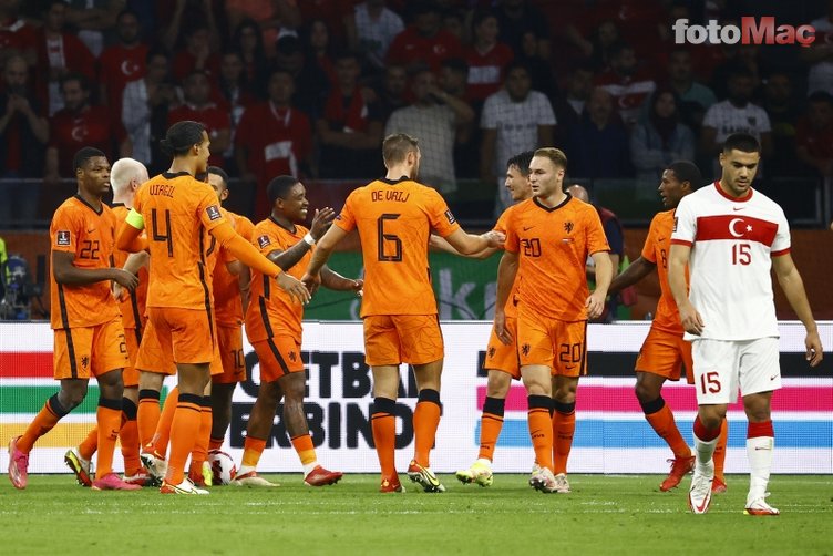 Son dakika spor haberi: Spor yazarları Hollanda-Türkiye maçını değerlendirdi!