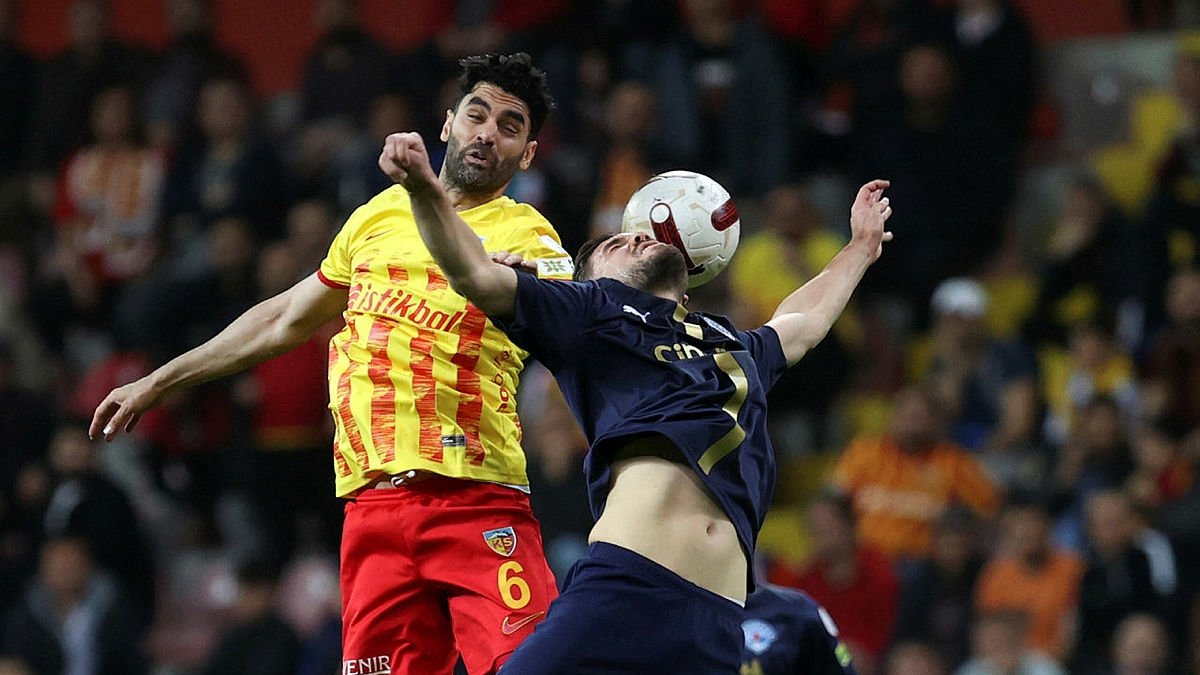 Kayserispor'da Ali Karimi sezonu kapattı!